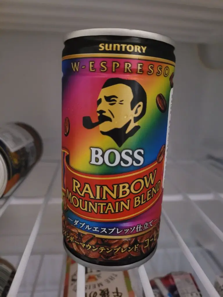 Suntory BOSS Raibow Mountain Blend coffee can.