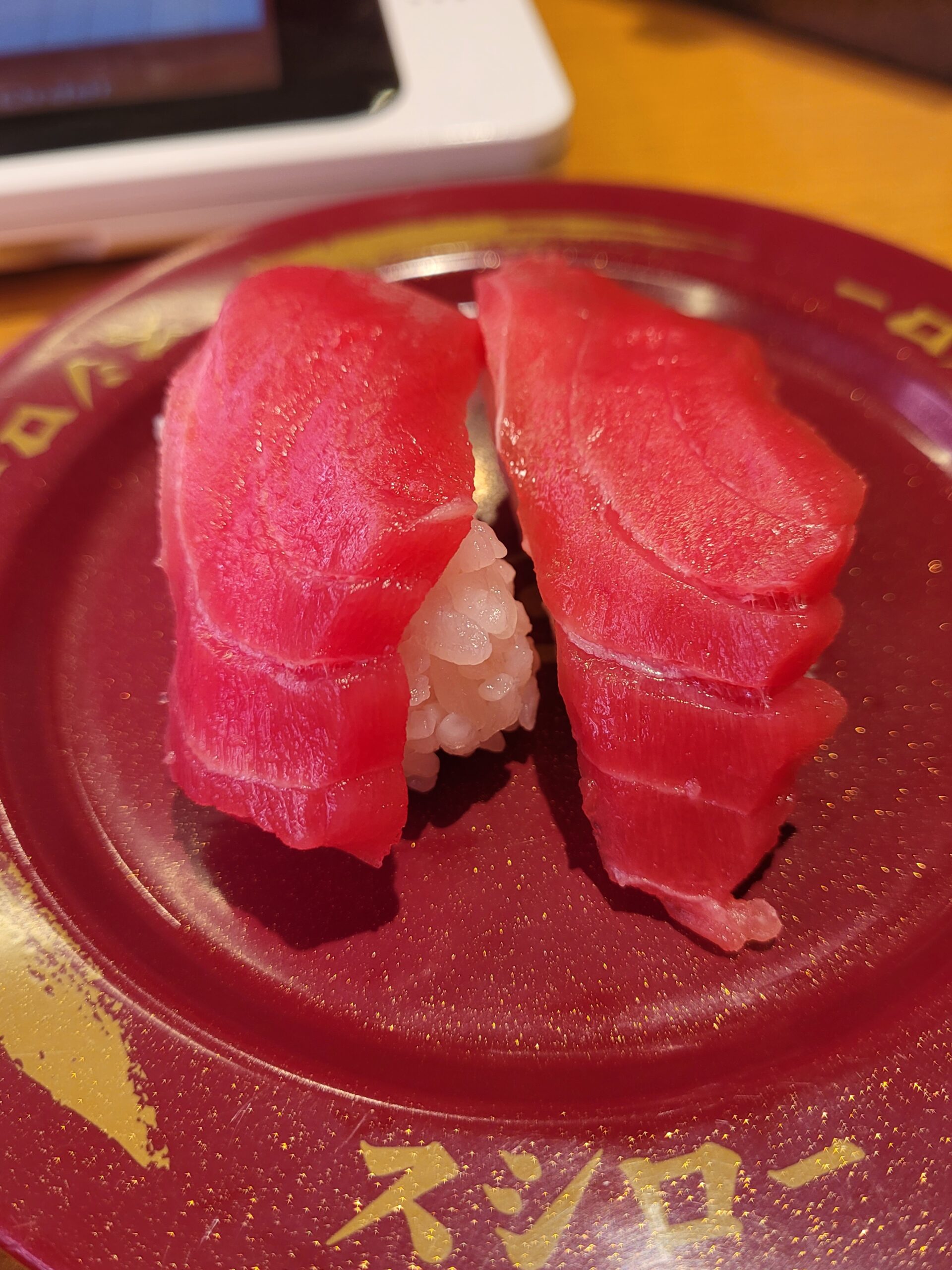 A review of Sushiro Japan's cheapest conveyor belt sushi