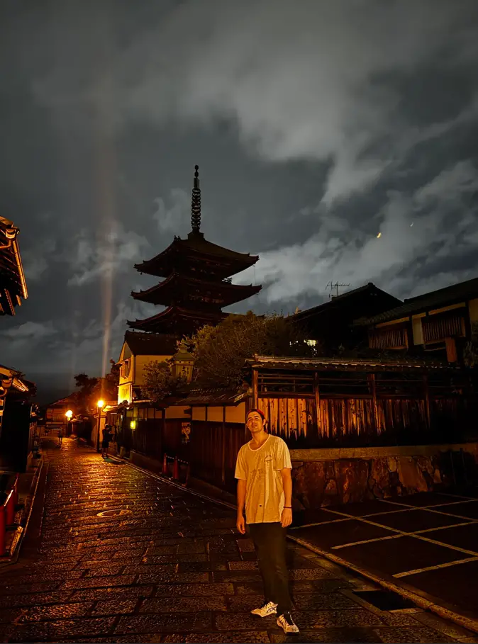 5 reasons you’ll love Kyoto’s Yasaka Pagoda at night!