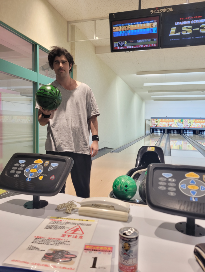 Bowling in Japan – visiting Lapyuta Bowl in Uji, Kyoto